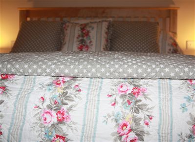 Kitchen & Dining | Hardware and Knobs | Greengate - Lukas Beige quilt - Medium